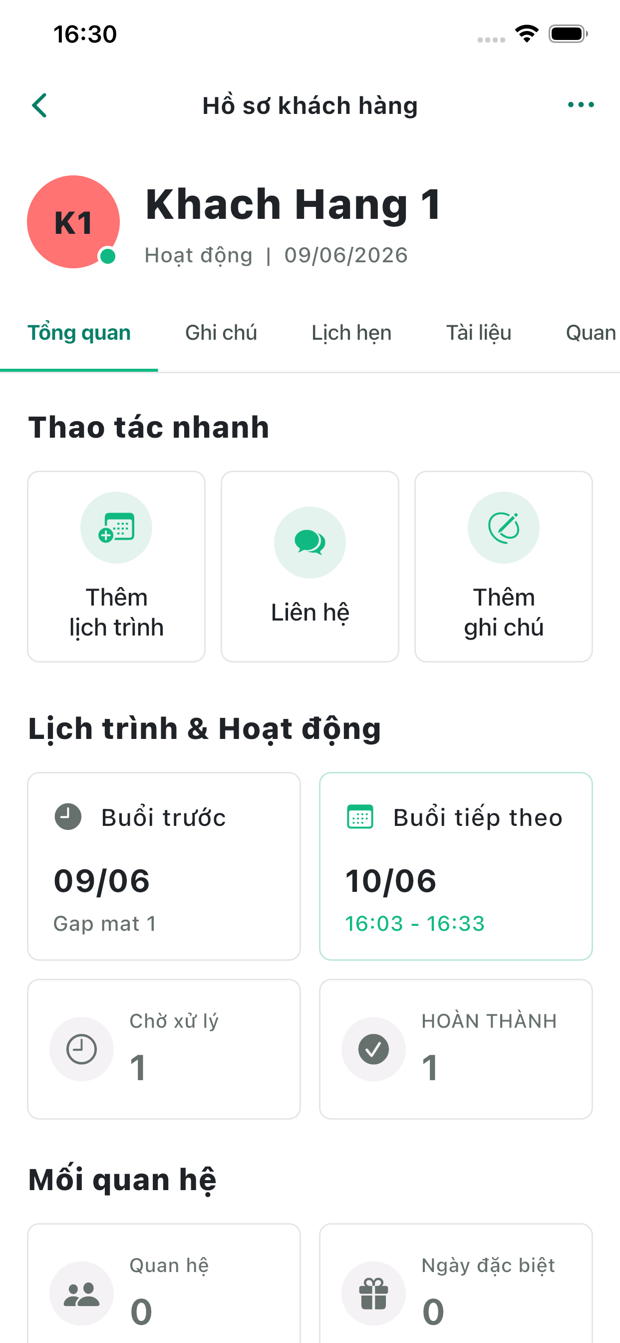Màn hình hồ sơ khách hàng của CareFlow với thao tác nhanh, lịch trình và hoạt động